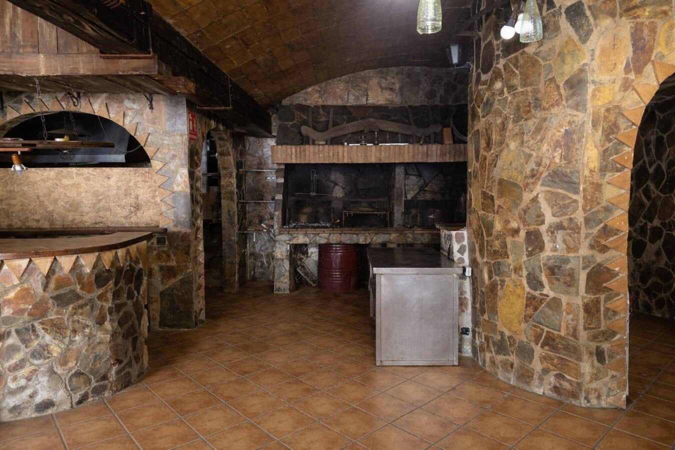 Terrassa, BAR 08227 - Unit - -  - Interior Photo - Image 2 of 11
