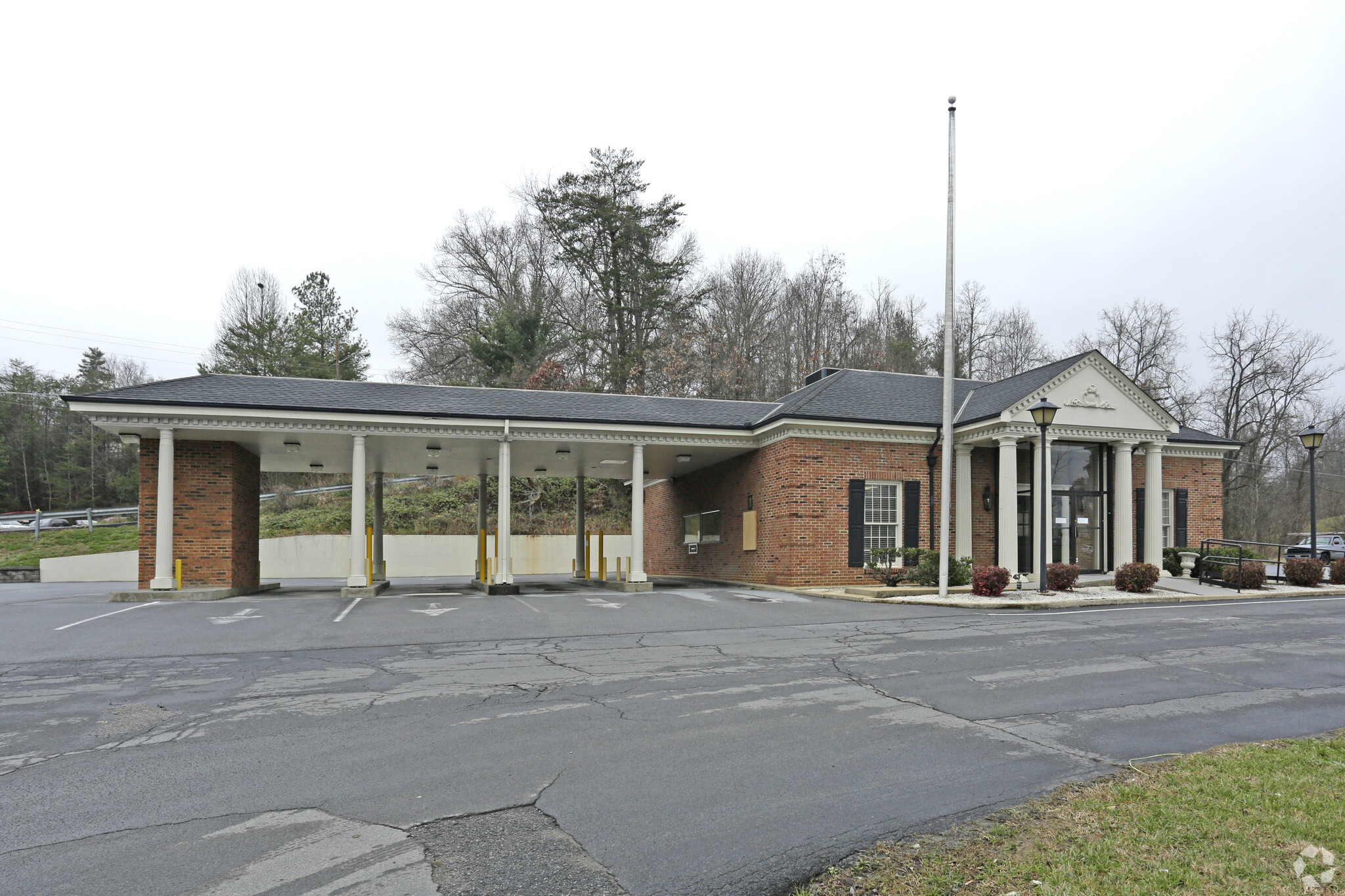 407 W Jackson Blvd, Jonesborough, TN for sale Primary Photo- Image 1 of 1