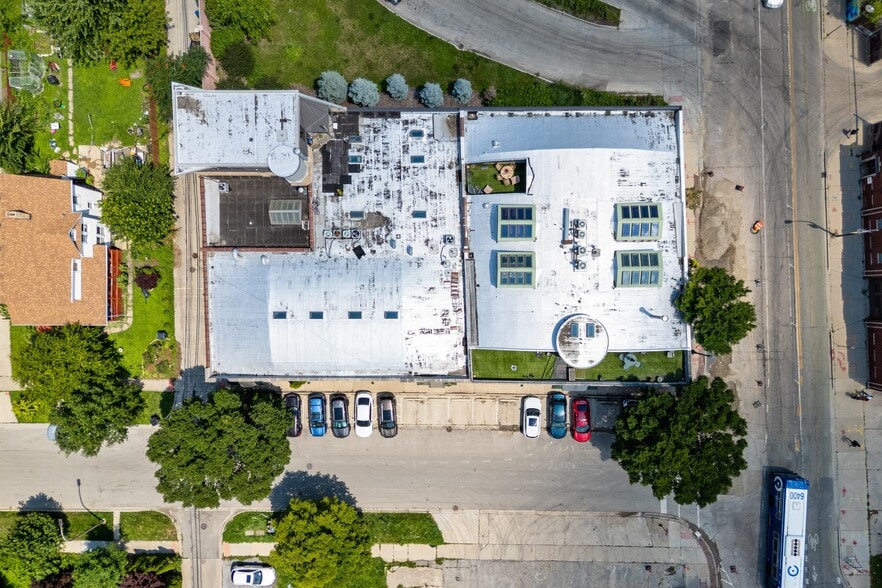 1703 Darrow St, Evanston, IL for sale - Building Photo - Image 2 of 22