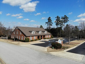602 Ponder Place Dr, Evans, GA à louer Photo du bâtiment- Image 1 de 19