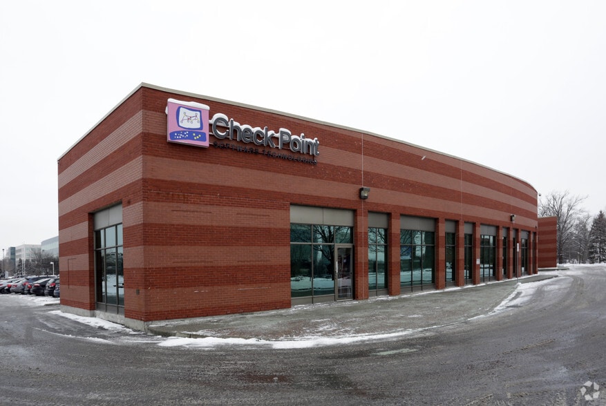 80 Hines Rd, Ottawa, ON for sale - Primary Photo - Image 1 of 1