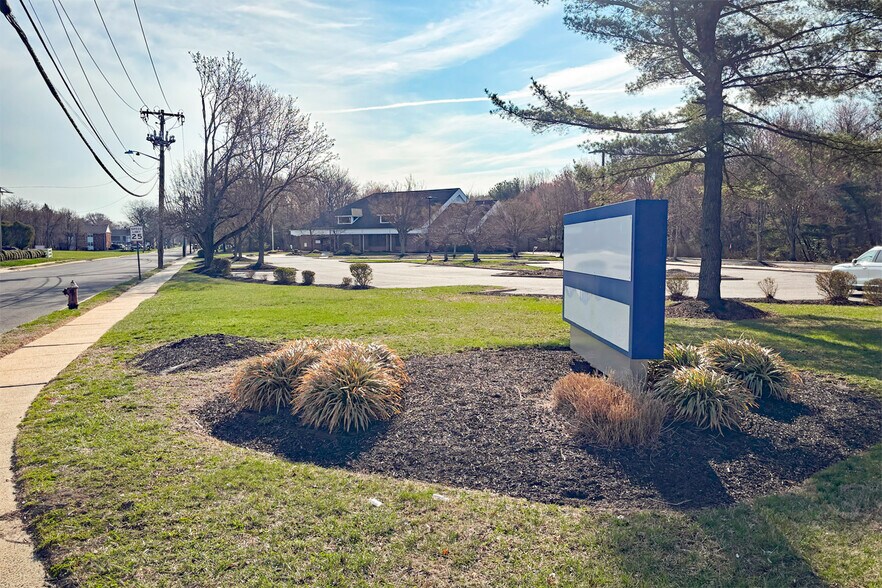 3111 Quakerbridge Rd, Trenton, NJ à vendre - Photo du bâtiment - Image 2 de 3