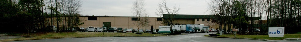 4500 Sarellen Rd, Richmond, VA for lease - Building Photo - Image 2 of 11
