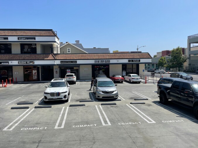 238-244 S Oxford Ave, Los Angeles, CA à louer - Photo du bâtiment - Image 3 de 9