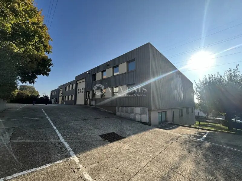 Flex dans Neuilly-sur-Marne à louer Photo du bâtiment- Image 1 de 10