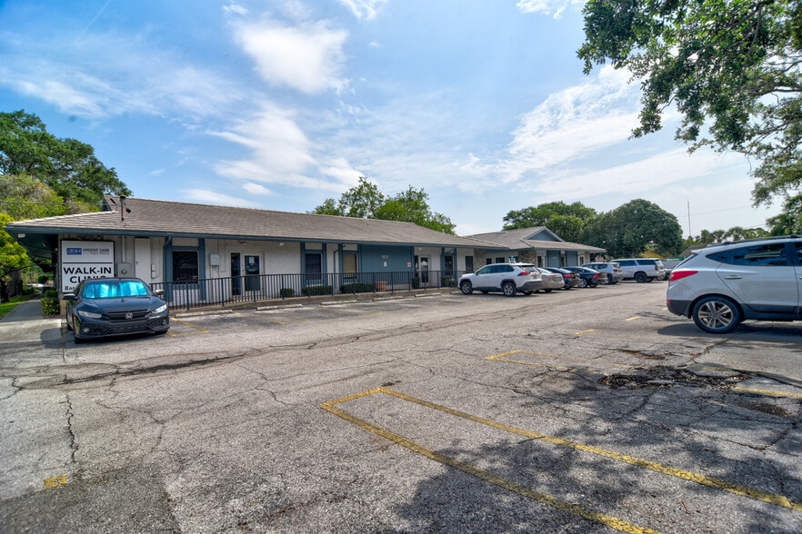 3275 66th St N, Saint Petersburg, FL for sale - Building Photo - Image 3 of 44