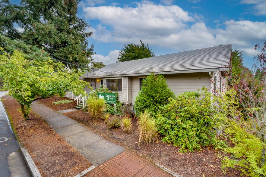 1701 E Evergreen Blvd, Vancouver, WA for sale - Building Photo - Image 1 of 22