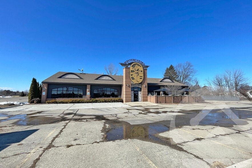 46777 Gratiot Ave, Chesterfield, MI for lease - Primary Photo - Image 1 of 2