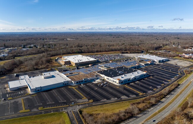 Plus de détails pour 262 Swansea Mall Dr, Swansea, MA - Plusieurs types d'espaces à louer