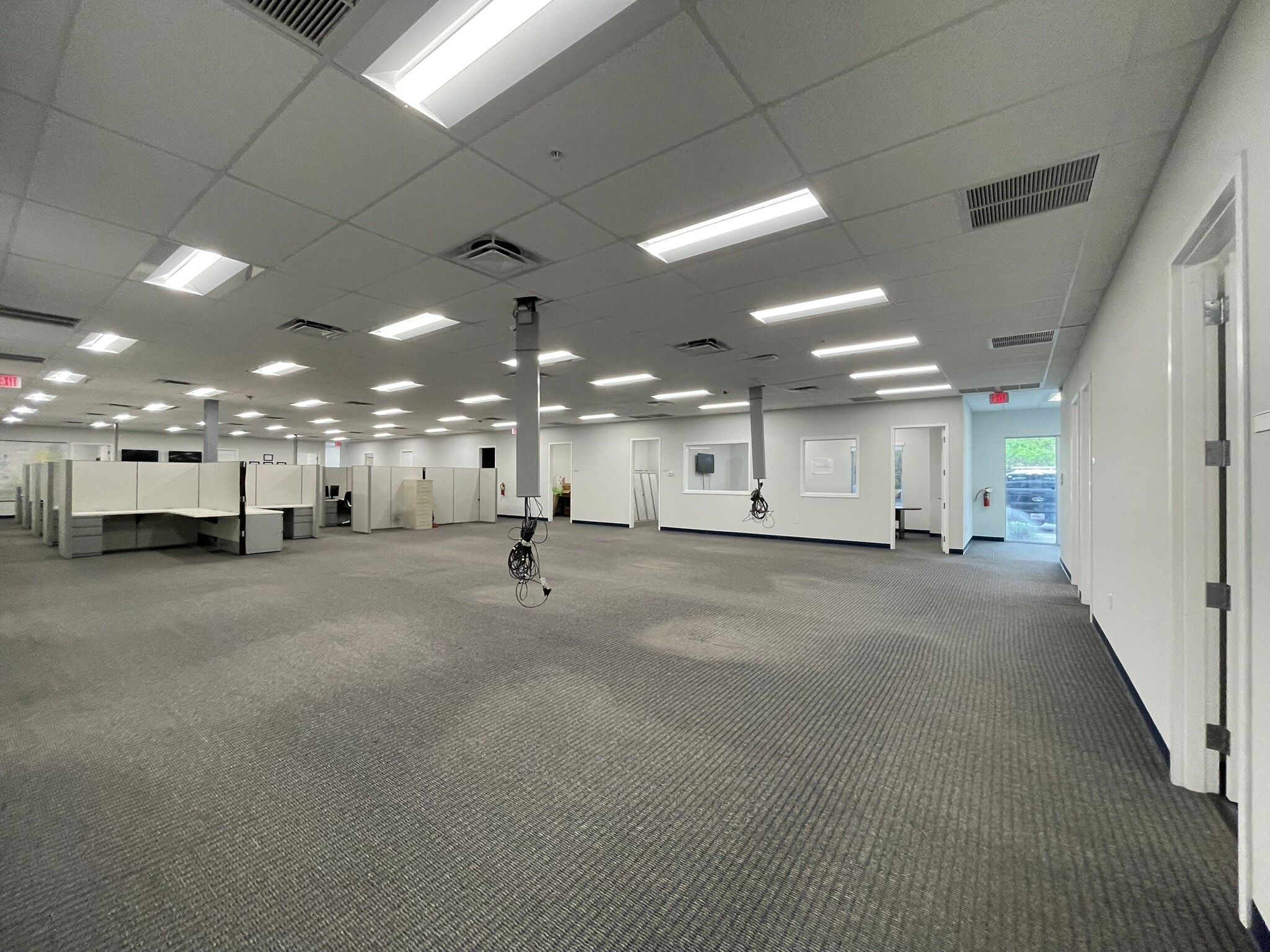 2211 Vista Pky N, West Palm Beach, FL for lease Building Photo- Image 1 of 11