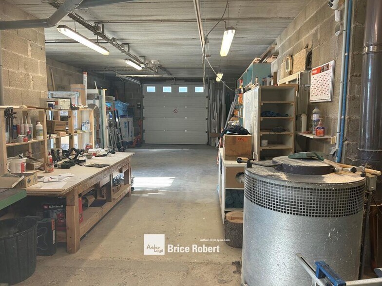 33 Route Du Quinsonnas, Messimy for lease - Building Photo - Image 3 of 6