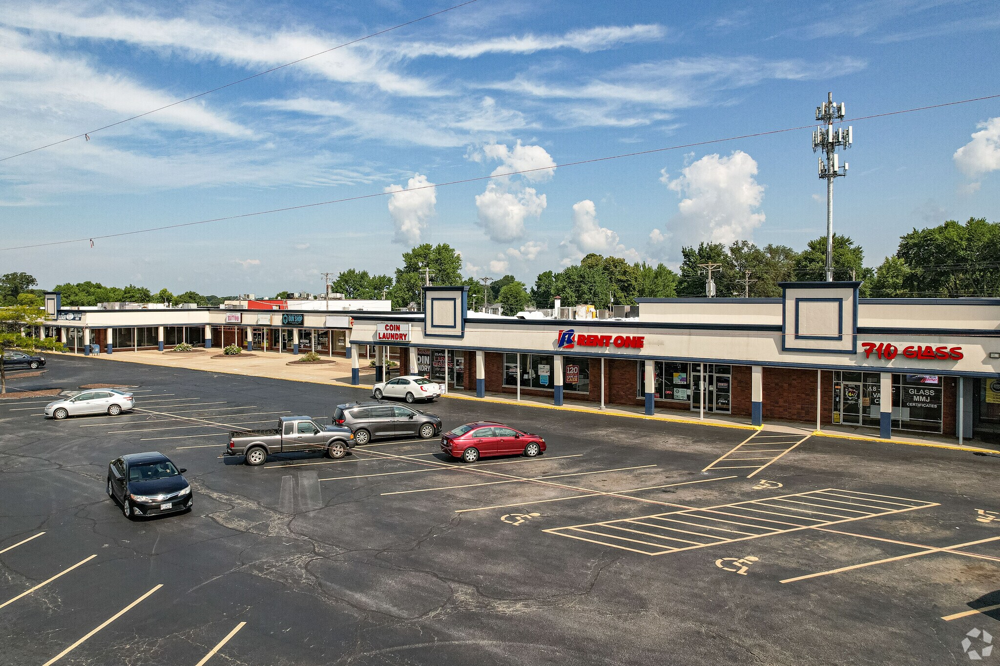 2001-3141 Campus Dr, Saint Charles, MO for lease Building Photo- Image 1 of 5