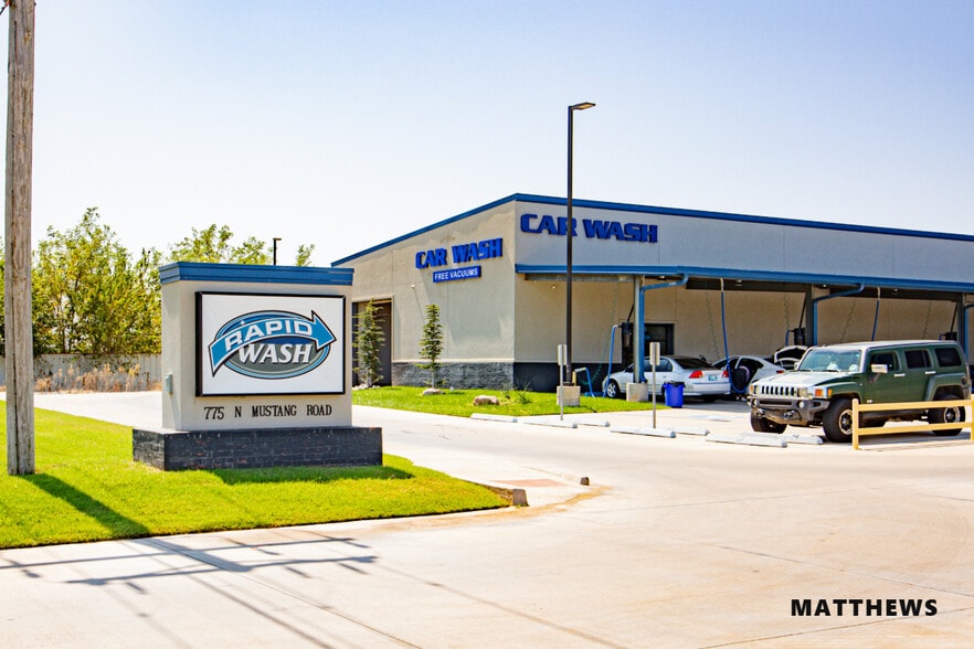 Rapid Wash Portfolio portfolio of 3 properties for sale on LoopNet.ca - Building Photo - Image 2 of 6