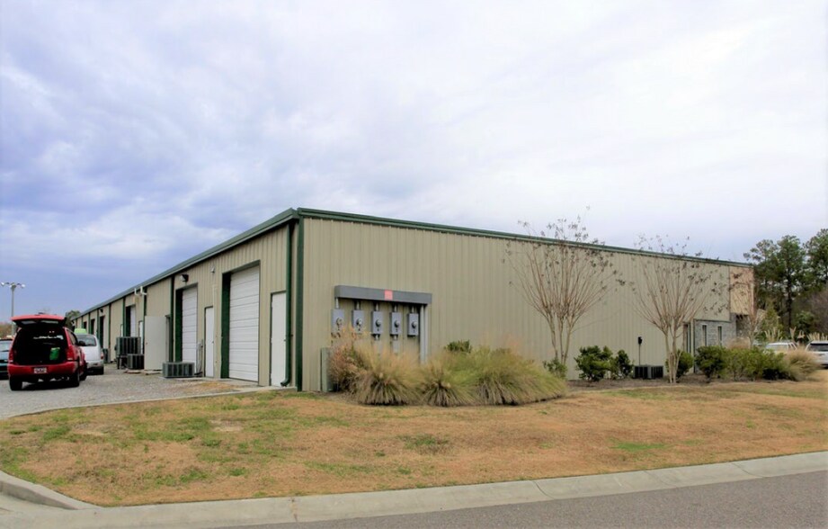 102 Sangaree Park Ct, Summerville, SC à louer - Photo du bâtiment - Image 3 de 4