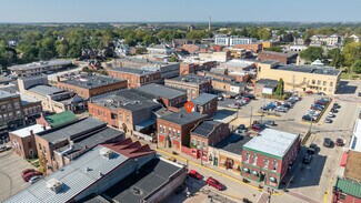 Plus de détails pour 60 N 2nd St, Platteville, WI - Services hôteliers à vendre