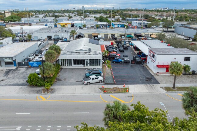 Plus de détails pour 530 S Dixie Hwy W, Pompano Beach, FL - Commerce de détail à vendre