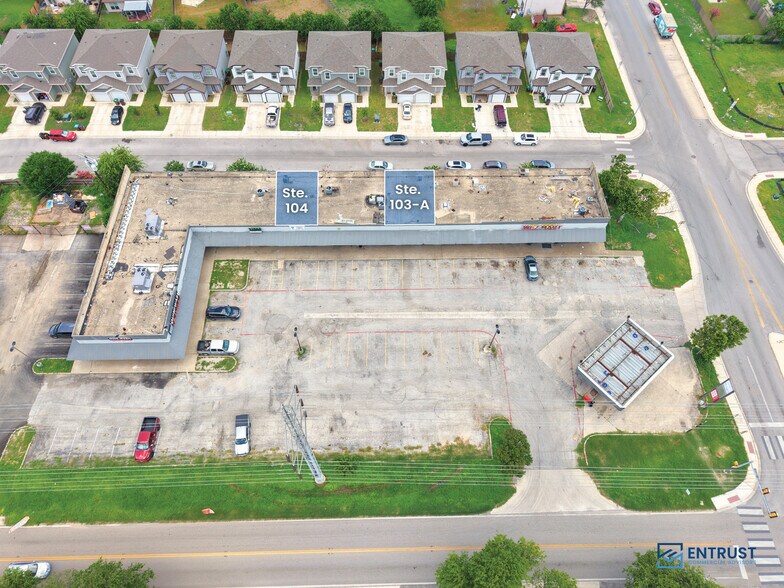 6220 Binz Engleman Rd, San Antonio, TX for lease - Building Photo - Image 3 of 16