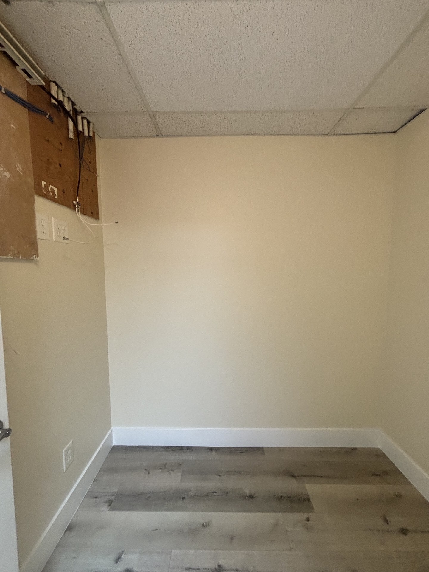 2820 E Flamingo Rd, Las Vegas, NV for lease Interior Photo- Image 1 of 6