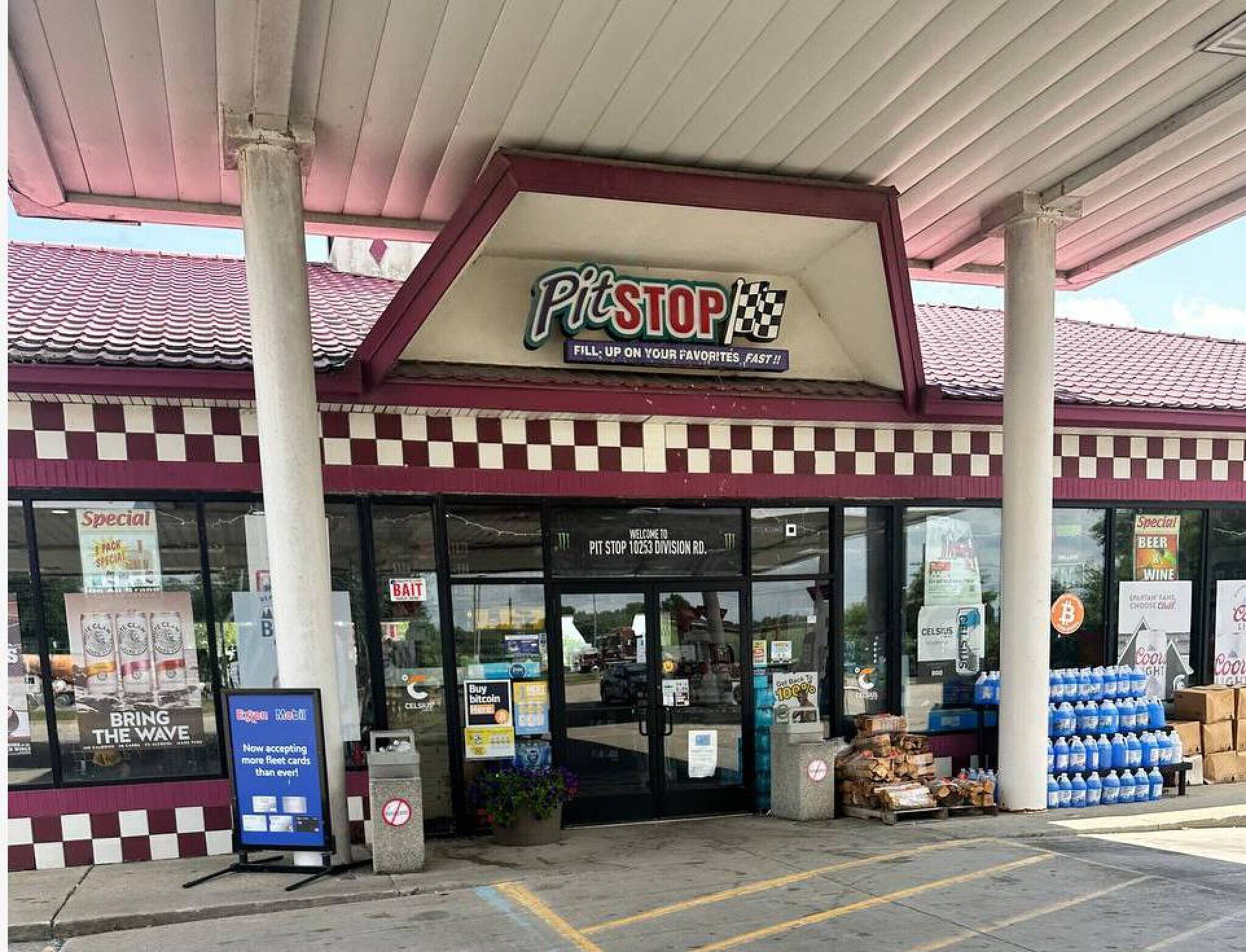 10253 Division Rd, Casco, MI à louer Photo principale- Image 1 de 4