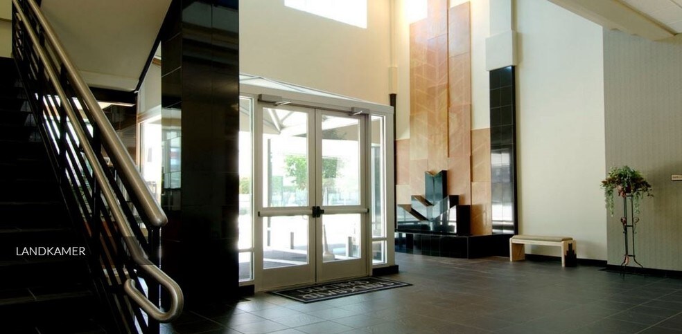 124 Walnut St E, Mankato, MN à louer - Photo intérieure - Image 3 de 9