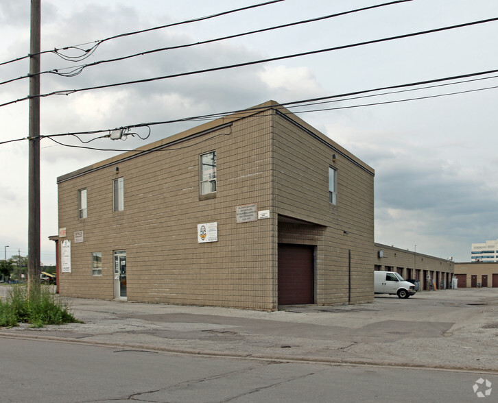 127 Manville Rd, Toronto, ON for lease - Building Photo - Image 3 of 11