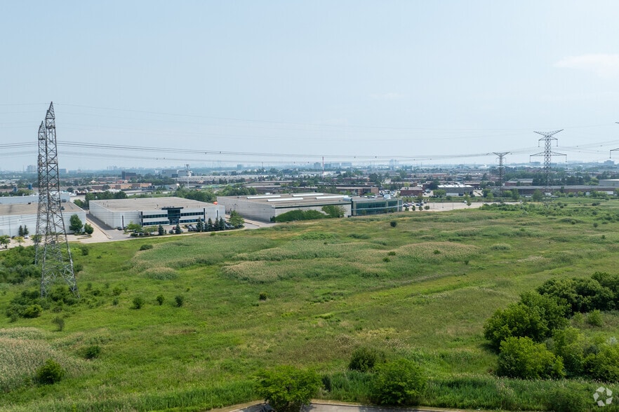 210 Great Gulf Dr, Vaughan, ON à louer - Aérien - Image 3 de 3