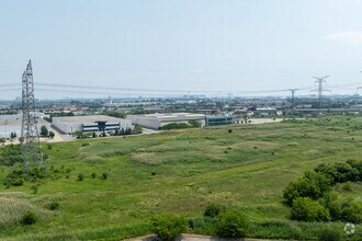 210 Great Gulf Dr, Vaughan, ON - Aerial  map view