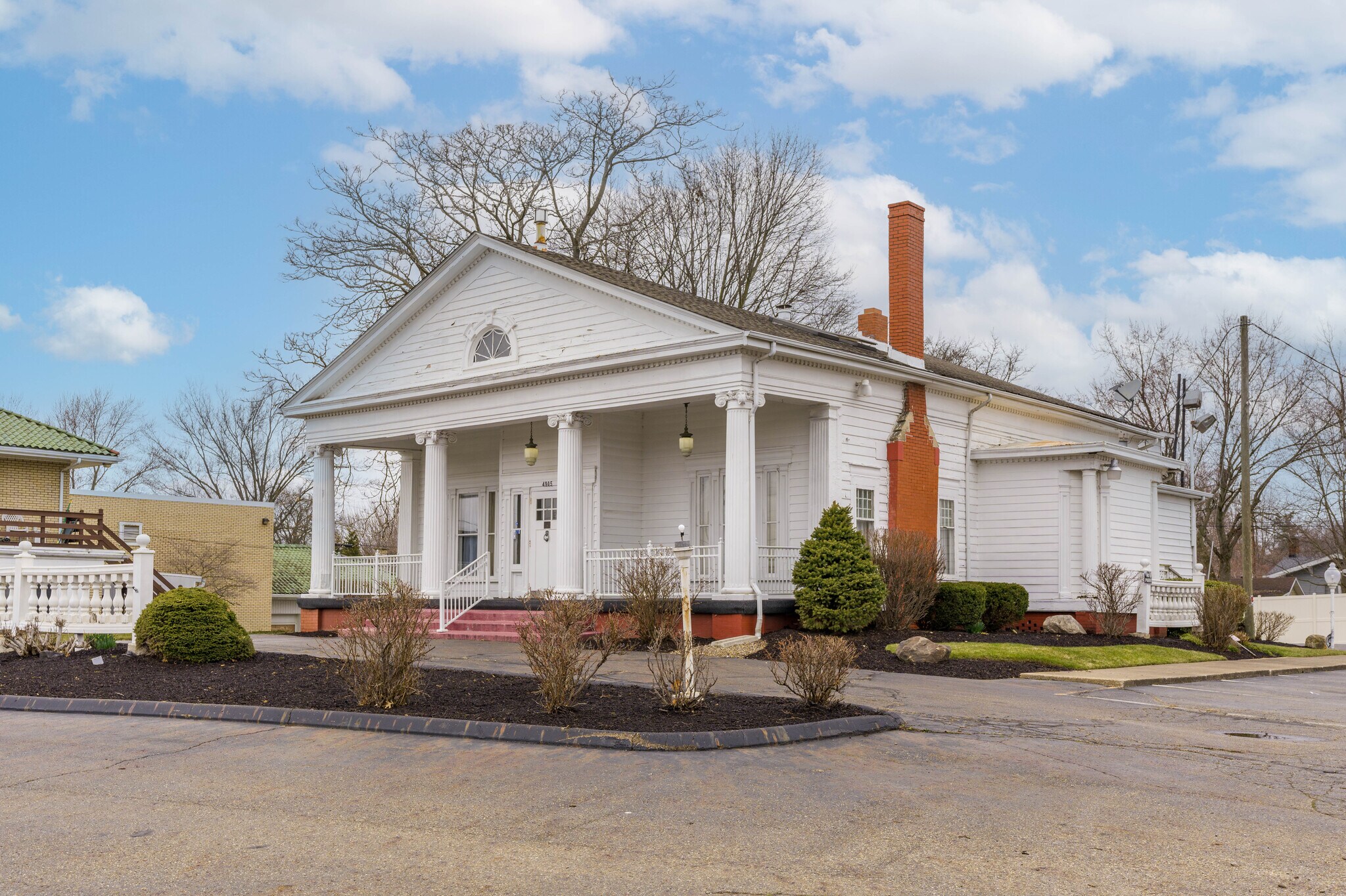 4905 W Tuscarawas St, Canton, OH à louer Photo du bâtiment- Image 1 de 30