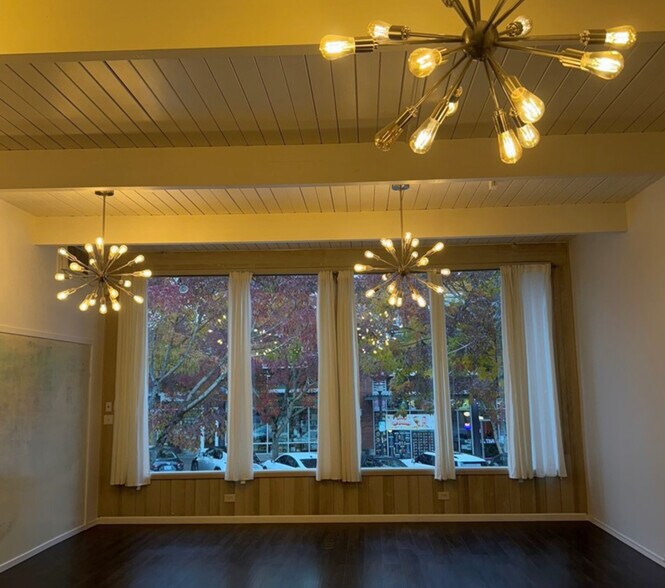 447 SW 152nd St, Burien, WA à louer - Photo du bâtiment - Image 3 de 6