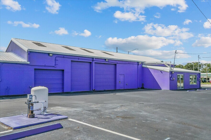 389 N Us-17-92, Longwood, FL à louer - Photo du bâtiment - Image 3 de 21