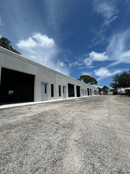 2340 State Rd 580, Clearwater, FL for lease - Building Photo - Image 2 of 3