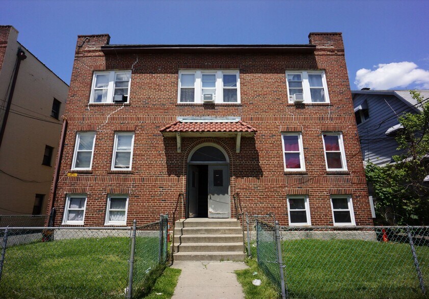 439 Main St, White Plains, NY à vendre - Photo du bâtiment - Image 2 de 40