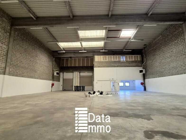 Industriel dans Lieusaint à louer - Photo du bâtiment - Image 3 de 7