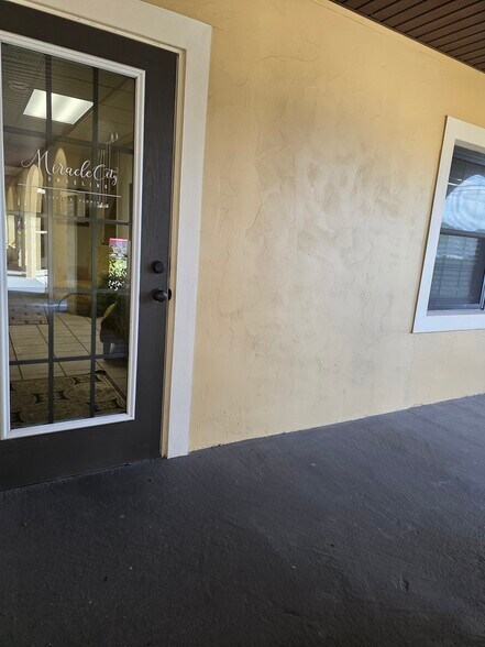 5095 S Washington Ave, Titusville, FL à louer - Photo du bâtiment - Image 2 de 16