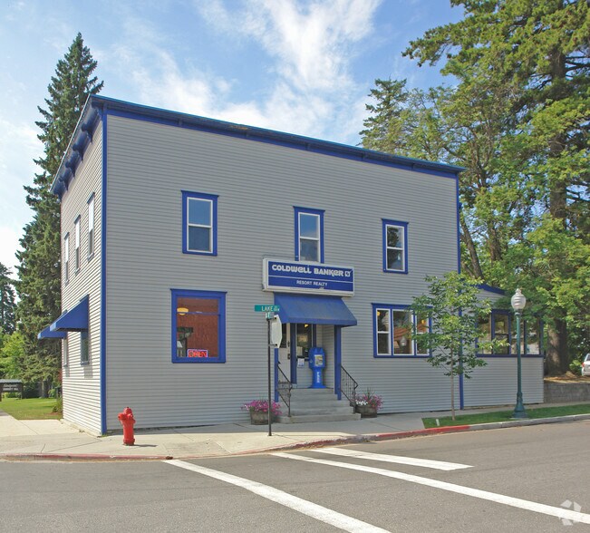 202 S 1st Ave, Sandpoint, ID à louer - Photo principale - Image 1 de 2