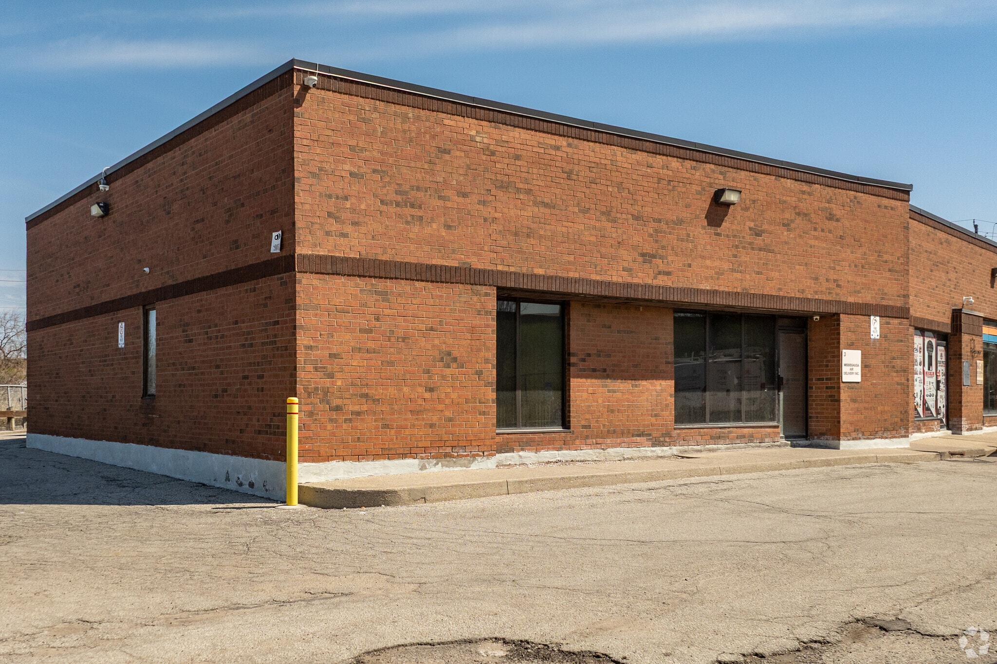 286 Attwell Dr, Toronto, ON à louer Photo principale- Image 1 de 7