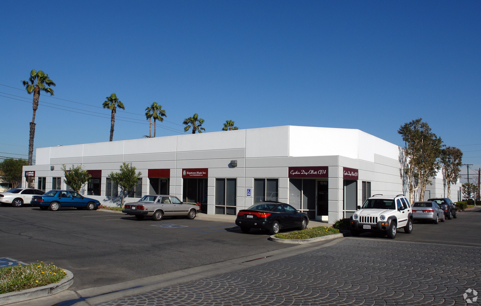 1500-1510 E 33rd St, Signal Hill, CA for sale Primary Photo- Image 1 of 4