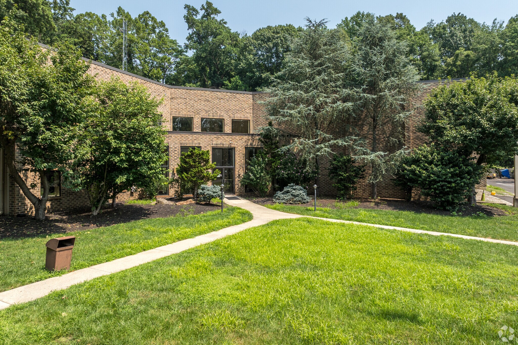 436 S Lansdowne Ave, Yeadon, PA for lease Primary Photo- Image 1 of 5