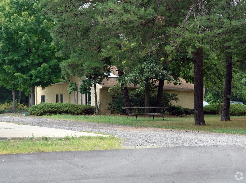 380 Cooper Rd, Berlin, NJ à louer - Photo du bâtiment - Image 3 de 8
