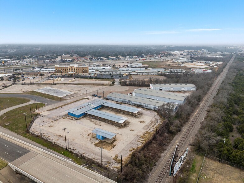 4004 Bell Dr, Temple, TX à louer - Photo du bâtiment - Image 2 de 6