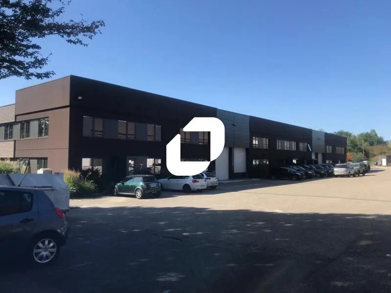 Flex in Dardilly for lease Building Photo- Image 1 of 24