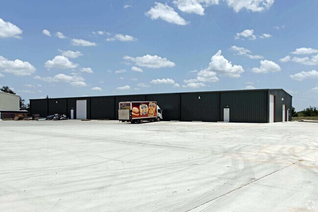 Plus de détails pour 5733 Huettner Ct, Norman, OK - Industriel à louer