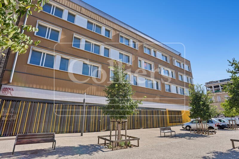 10 Place Bougainville, Marseille à louer - Photo du bâtiment - Image 3 de 13