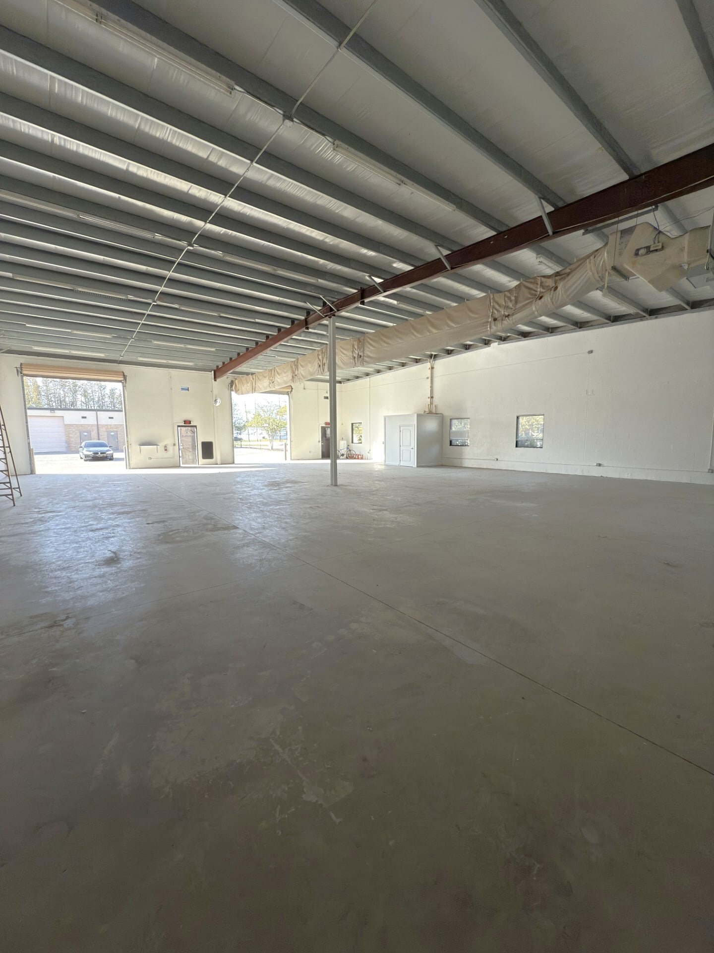 4366 Louis Ave, Holiday, FL for lease Interior Photo- Image 1 of 4