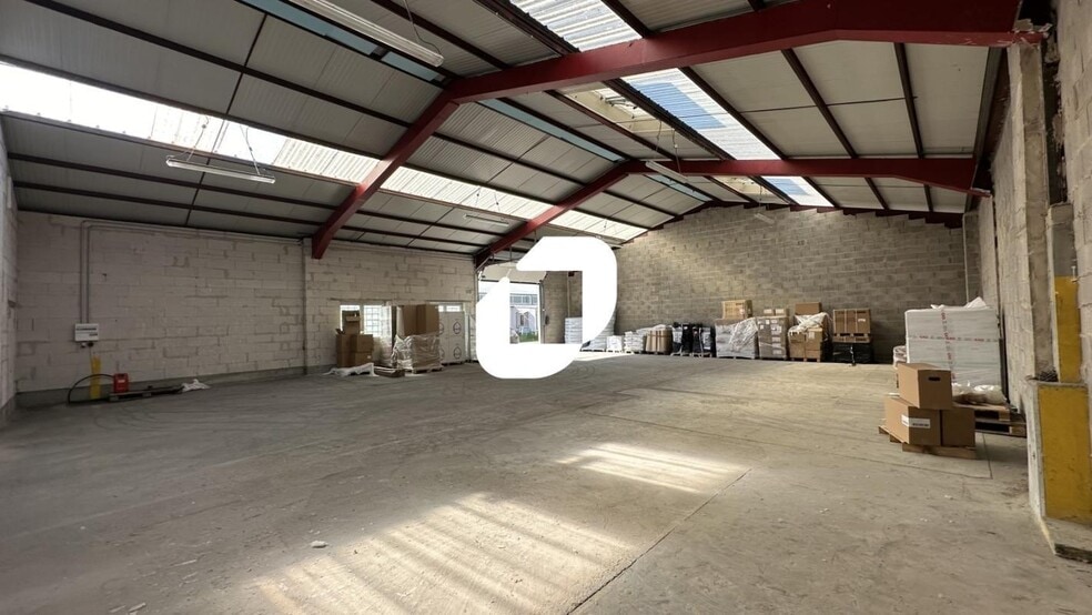 8 Rue Ampere, Duttlenheim for lease - Building Photo - Image 2 of 6