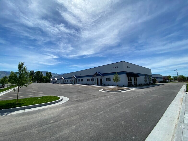 765 W 1800 N, Logan, UT à louer - Photo du bâtiment - Image 3 de 6