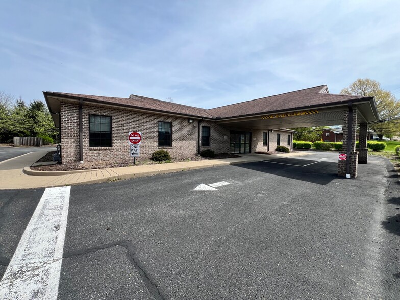 86 Coraopolis Rd, Coraopolis, PA for lease - Building Photo - Image 1 of 17