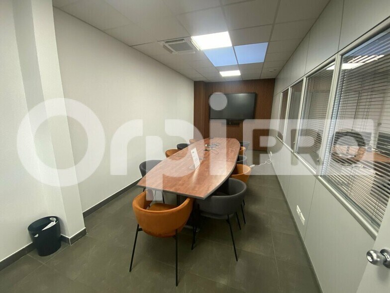 Flex in Gleizé for sale - Interior Photo - Image 2 of 8