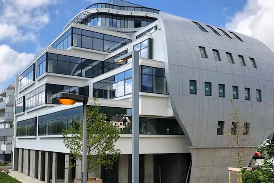 6 Chemin De Malacher, Meylan à vendre - Photo du bâtiment - Image 3 de 4