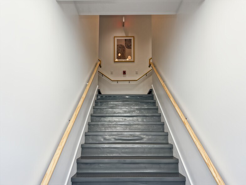 474 N Franklin St, Holbrook, MA à louer - Photo intérieure - Image 3 de 6
